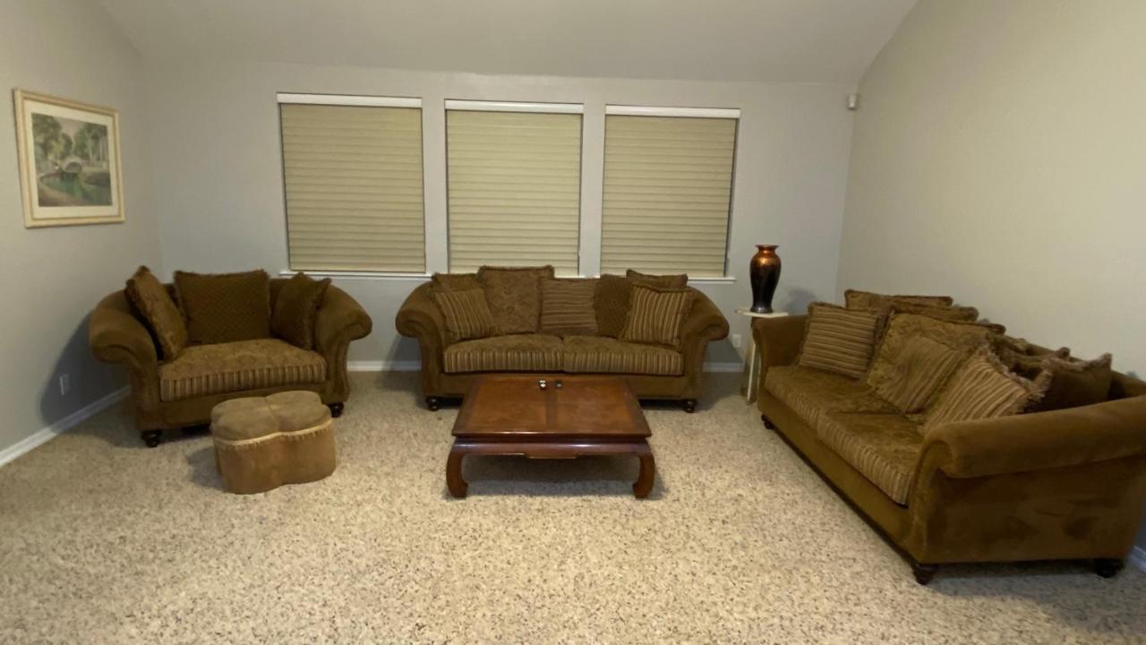 Beautiful Peaceful Desirable Home In Madera Rancho Exterior photo